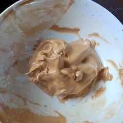 A picture of Krim kopi / dalgona.