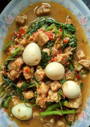 Foto resep Tumis kangkung ganjen hhh