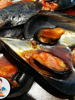 Una foto de Mejillones en salsa de pimentón