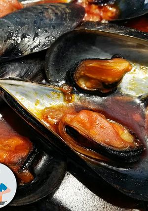 Una foto de Mejillones en salsa de pimentón
