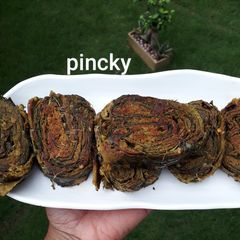 A picture of Arbi ke patte ki patode (girvach).