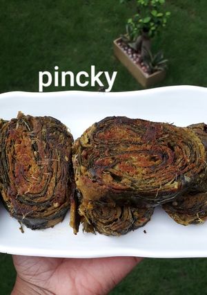 A picture of Arbi ke patte ki patode (girvach).