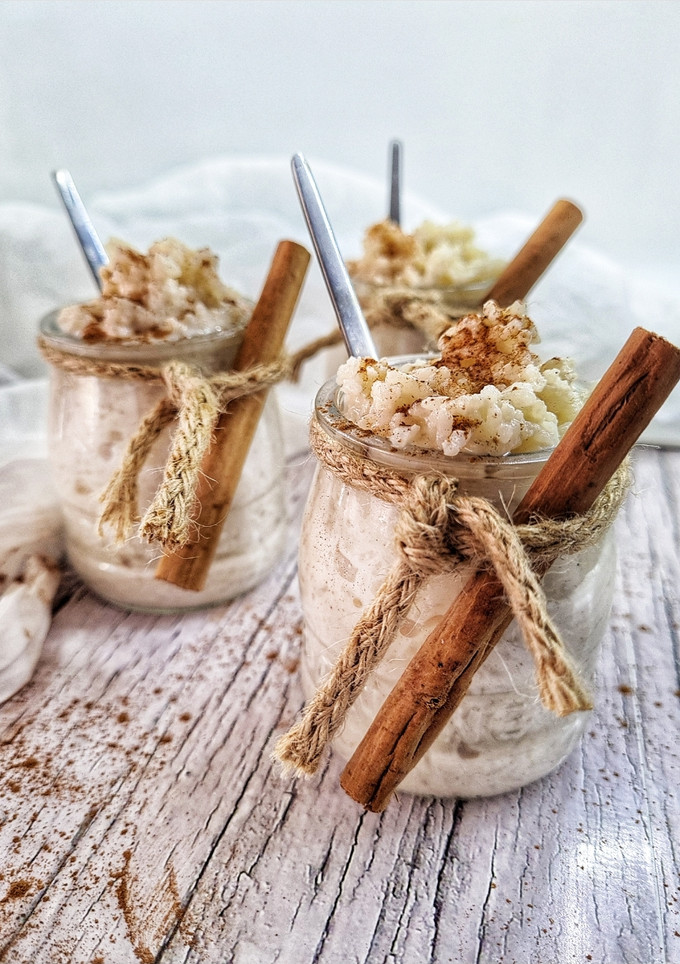 Una foto de Arroz con leche en microondas