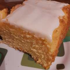 Una foto de Budín húmedo de limón 🍋🍋
