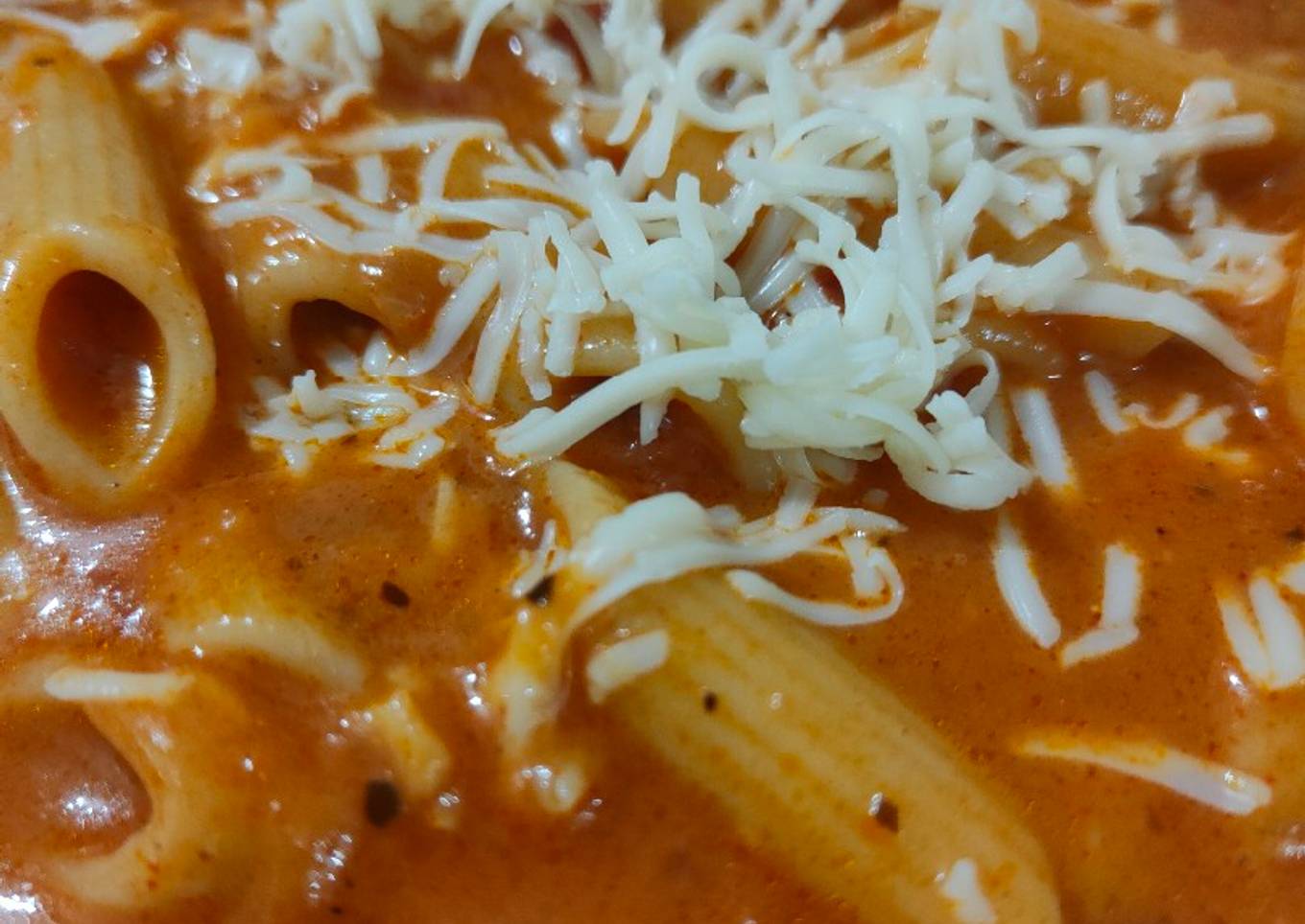 Creamy Cheesy Red Sauce Pipe Pasta