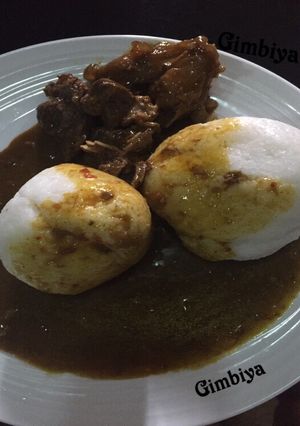 A picture of Tuwon shinkafa with miyan kuka (Baobab) #Abuja.