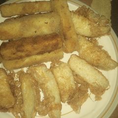 A picture of Fried Yam fingers.