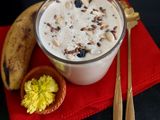Banana Smoothie/ Delicious And Nutritious Banana Shake!! Smoothie For Vrat And Upvaas 🔱🌺✨