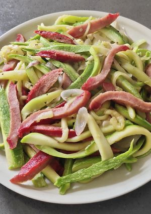 A picture of Zucchini with Red Sausage.