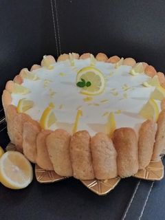 Una foto de Carlota de limón 🍋