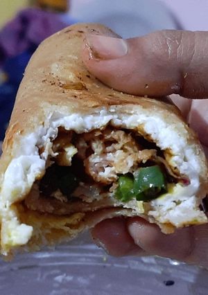এগ্ চিলি চিকেন রোল (egg chili chicken roll recipe in Bengali) রেসিপির প্রধান ছবি