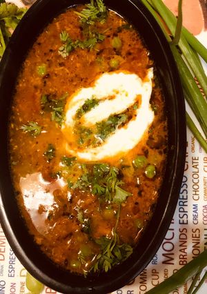 A picture of Hara Choliya (green peas) Curry.