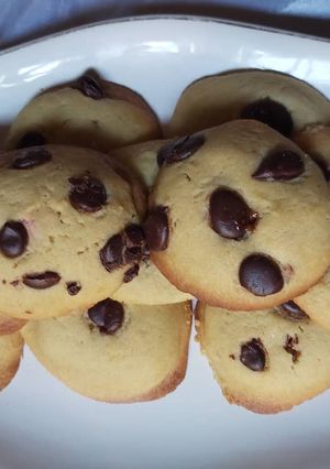 A picture of Eclais Chocolate chip cookies.