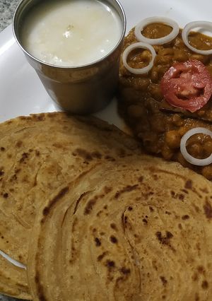 છોલે (chole Recipe In Gujarati) રેસીપી મુખ્ય ફોટો