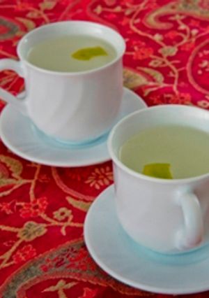 A picture of Orange blossom water tea - kahwa bayda.