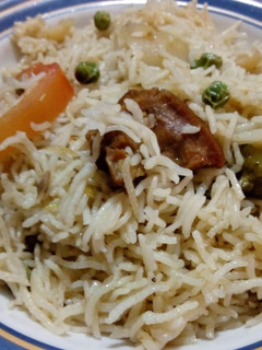 A picture of Leftover Aloo gosht sy rice banain.