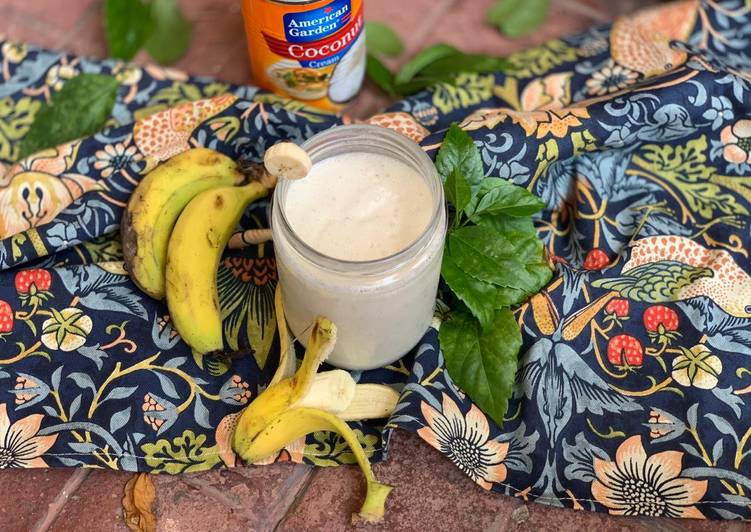 Recipe of Ultimate Banana coconut 🥥 Smoothie