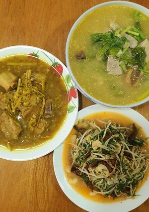 Hình của món Giá hẹ xào bò khô.