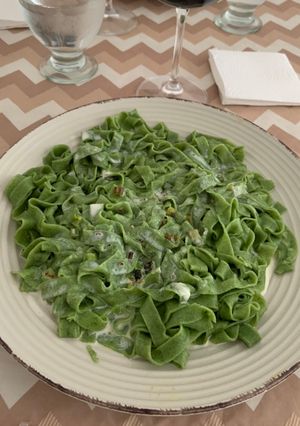 Una foto de Tallarines caseros de espinaca
