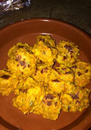 Una foto de Buñuelos de zanahoria (vegetarianos) 🥕