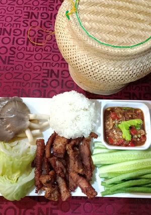 รูปของ หมูทอดแจ่วปลาร้า
