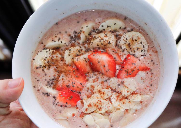 Resep Strawberry smoothie bowl Anti Gagal