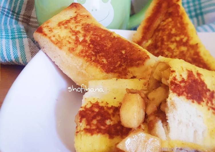 Apple Pie stuffed French Toast