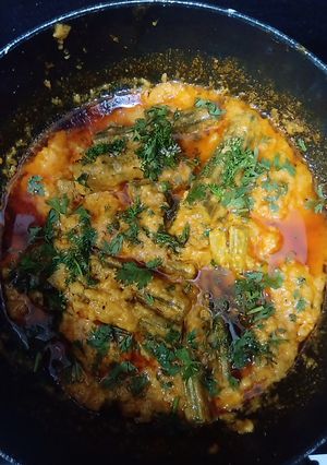 સરગવાની શીંગ નું શાક (Saragva Shing Shak Recipe In Gujarati) રેસીપી મુખ્ય ફોટો