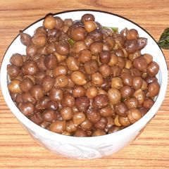 A picture of Chickpea curry.