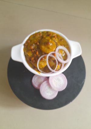 સૂકી તુવેર માં ઢોકળી (Tuvar Dhokli In Gujrati) રેસીપી મુખ્ય ફોટો