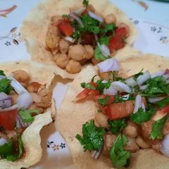 A picture of Papar katori chat.