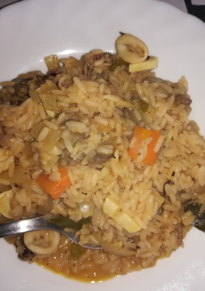 Una foto de Arroz con calamares
