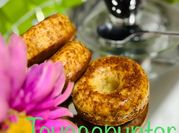 Una foto de roscas dulces con aceite