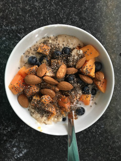 A picture of Gluten free, dairy free, rolled oats with fruit.