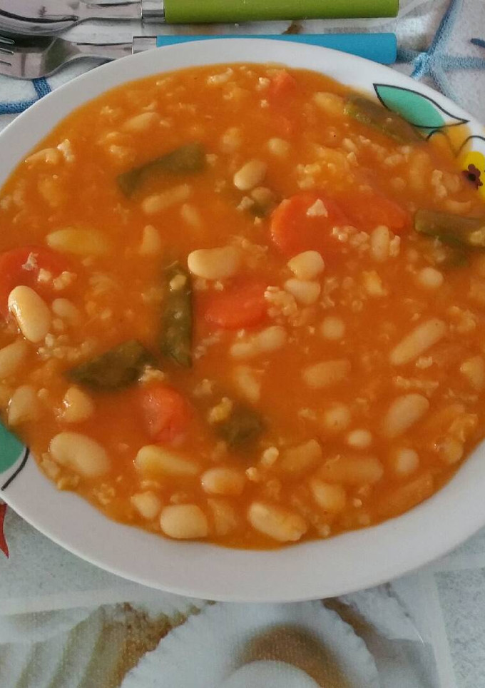 Una foto de Potaje de judías blancas con arroz