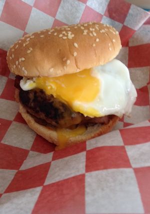 Una foto de Hamburguesa breakfast