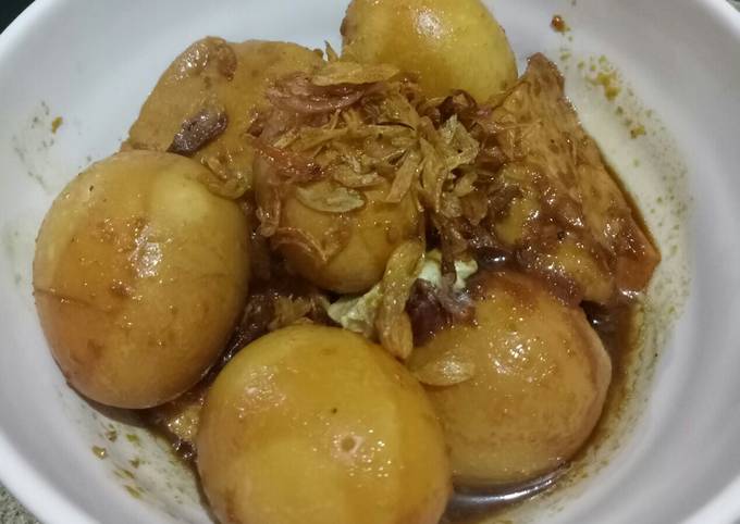 Semur telur tahu (menu tanggal tua, hihihi)