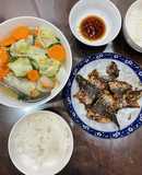 Cơm tối : cá chuồn chiên + canh su cuốn rau củ