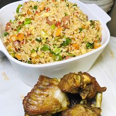 A picture of Egg stir fry rice.