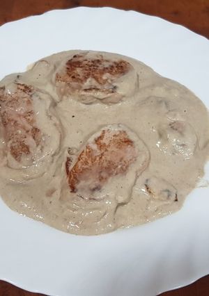 Una foto de Solomillo en salsa de champiñones