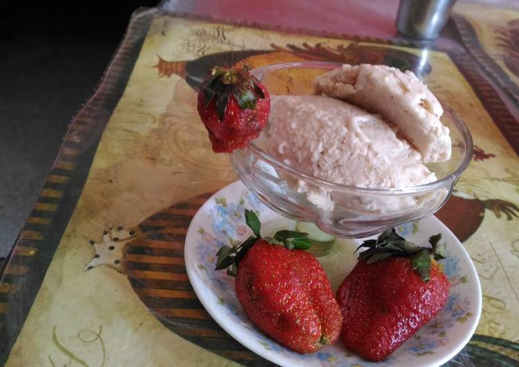 Recipe of Favorite Strawberry icecream