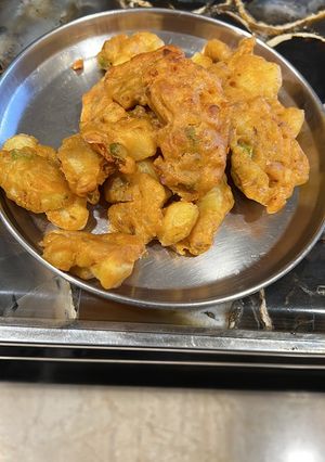 A picture of Mix Veg Pakodi.