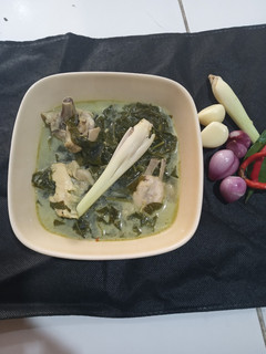 Foto resep Gulai ayam daun singkong