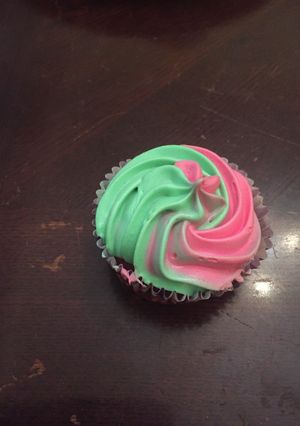 A picture of Fast and Easy Cupcakes.