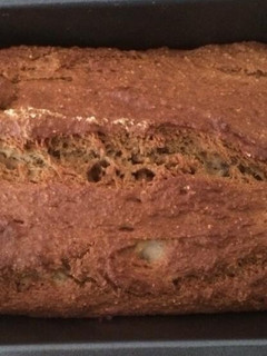 A picture of Banana pear oats loaf.