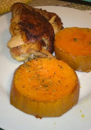 Una foto de Pollo al limón (Al Horno con guarnición de Calabaza)
