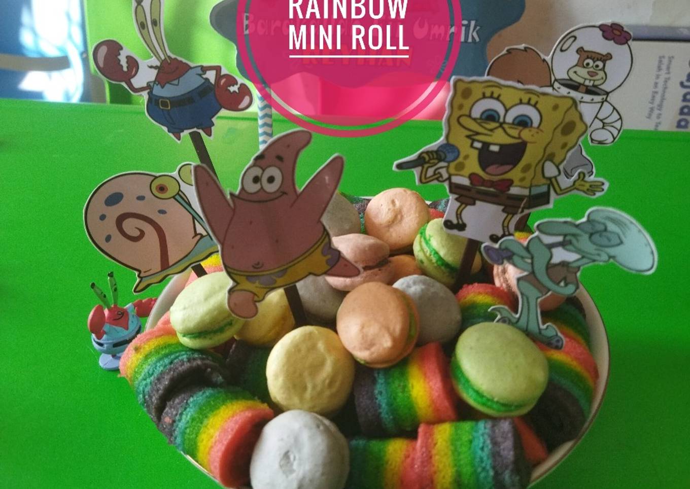 ������Rainbow Mini Roll Cake