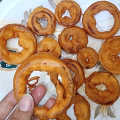 A picture of Onion Ring Pakory,.
