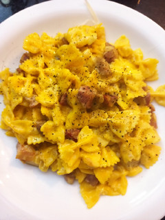 Una foto de Carbonara con queso crema