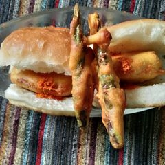A picture of Vada pav.